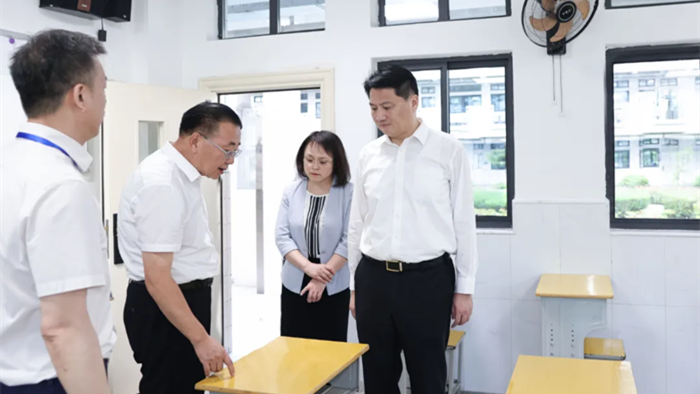 姜冬冬检查高考准备工作